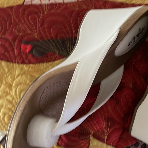 Summer  white Sandler. Can dress up or down.  Never worn. - Picture 7 of 10